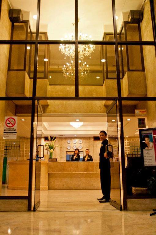 Cherry Blossoms Hotel Manila Exterior photo