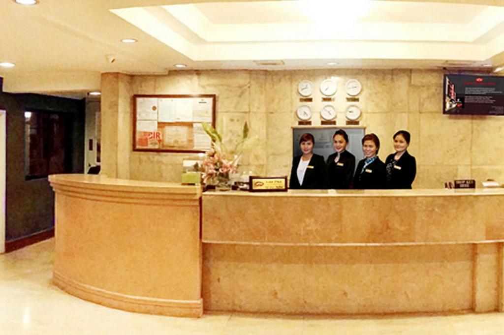 Cherry Blossoms Hotel Manila Exterior photo