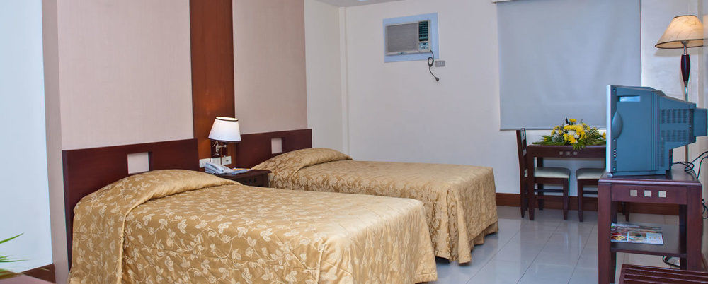 Cherry Blossoms Hotel Manila Exterior photo