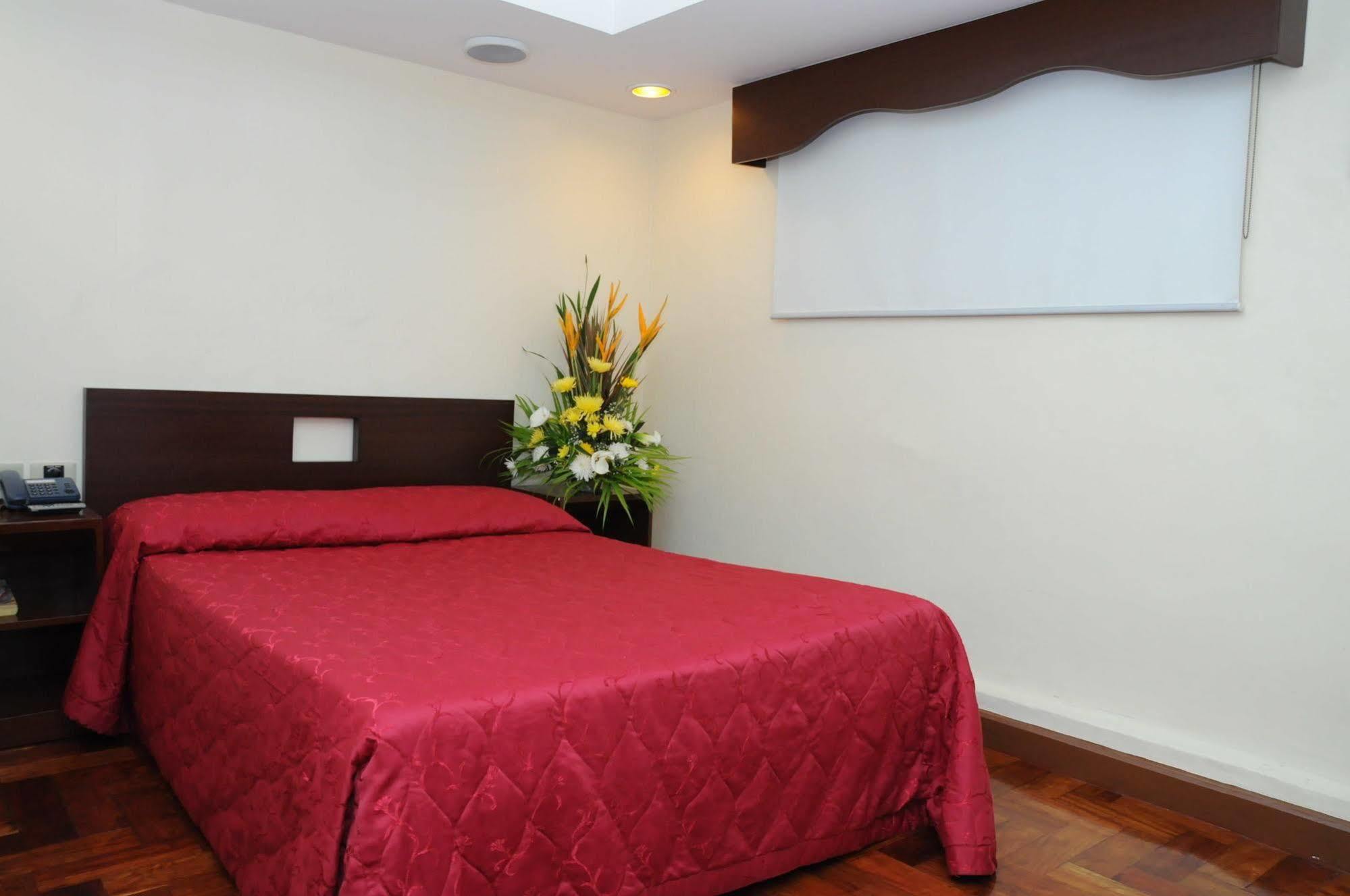Cherry Blossoms Hotel Manila Exterior photo